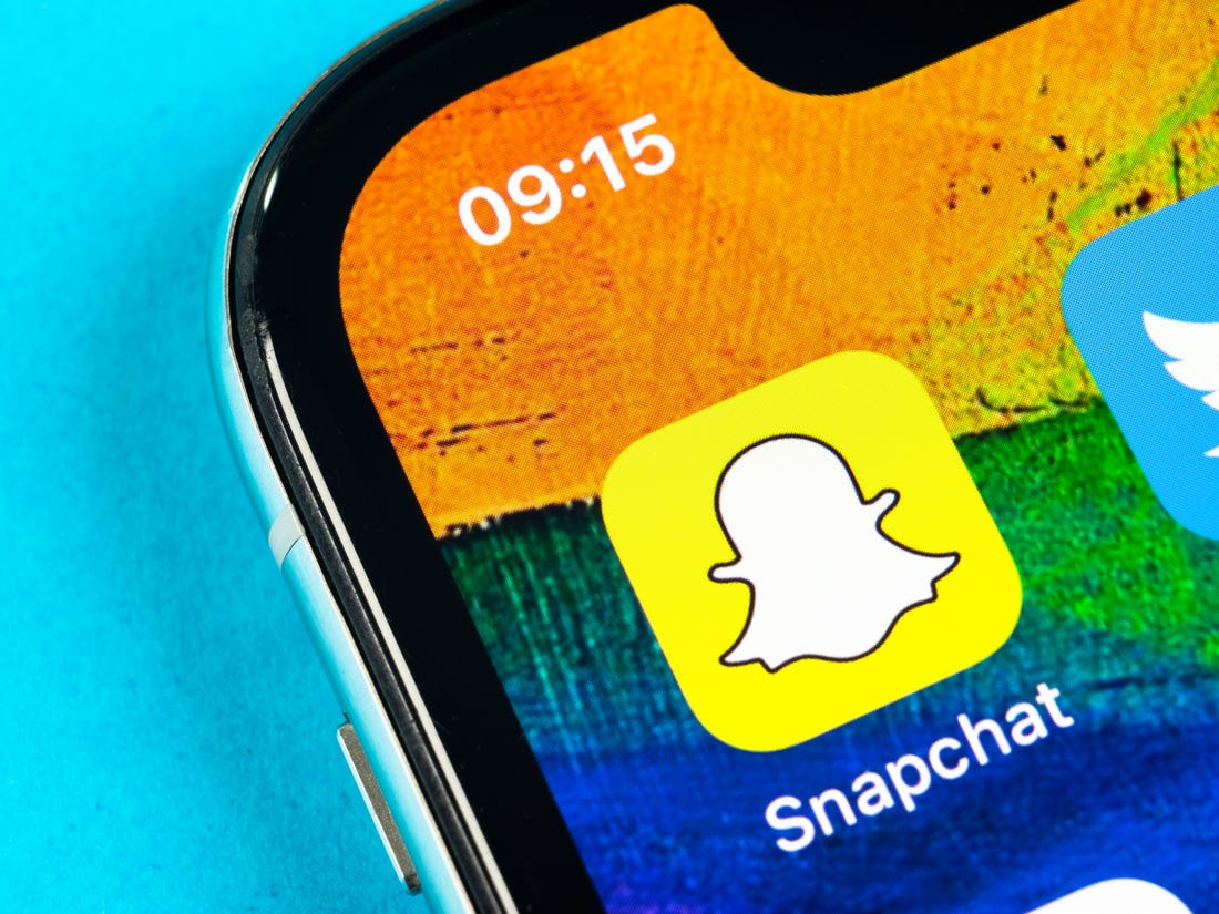 Do Snapchat Pictures Really Disappear?